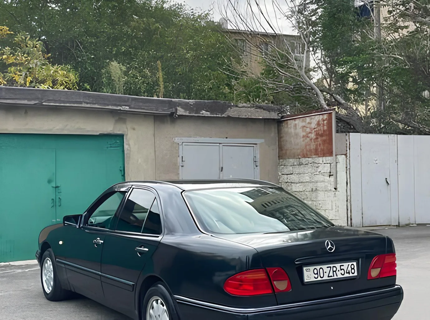 Mercedes E 200, 2.0 L, 1998 year, 425 000 km, Baku - Price: 8 600 ₼ - Tunel.az