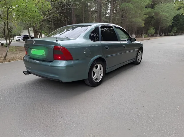 Opel Vectra, 2.0 L, 1999 i̇l, 400 000 km, Sumqayıt - Qiymət: 5 900 ₼ - Tunel.az