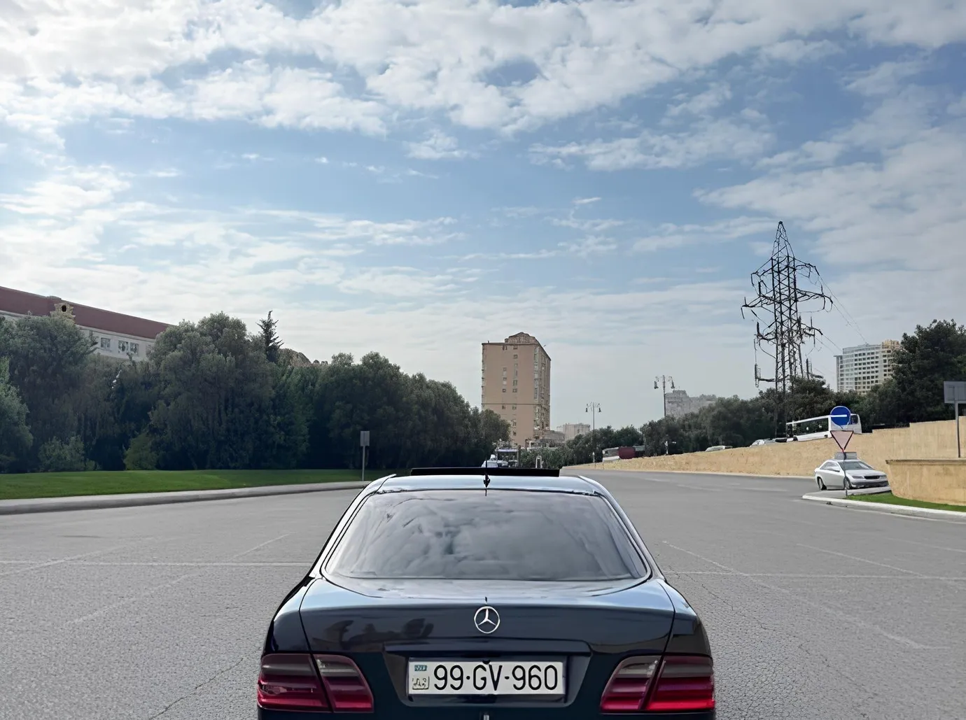 Mercedes E 270, 2.7 L, 2000 year, 615 000 km, Baku - Price: 13 900 ₼ - Tunel.az