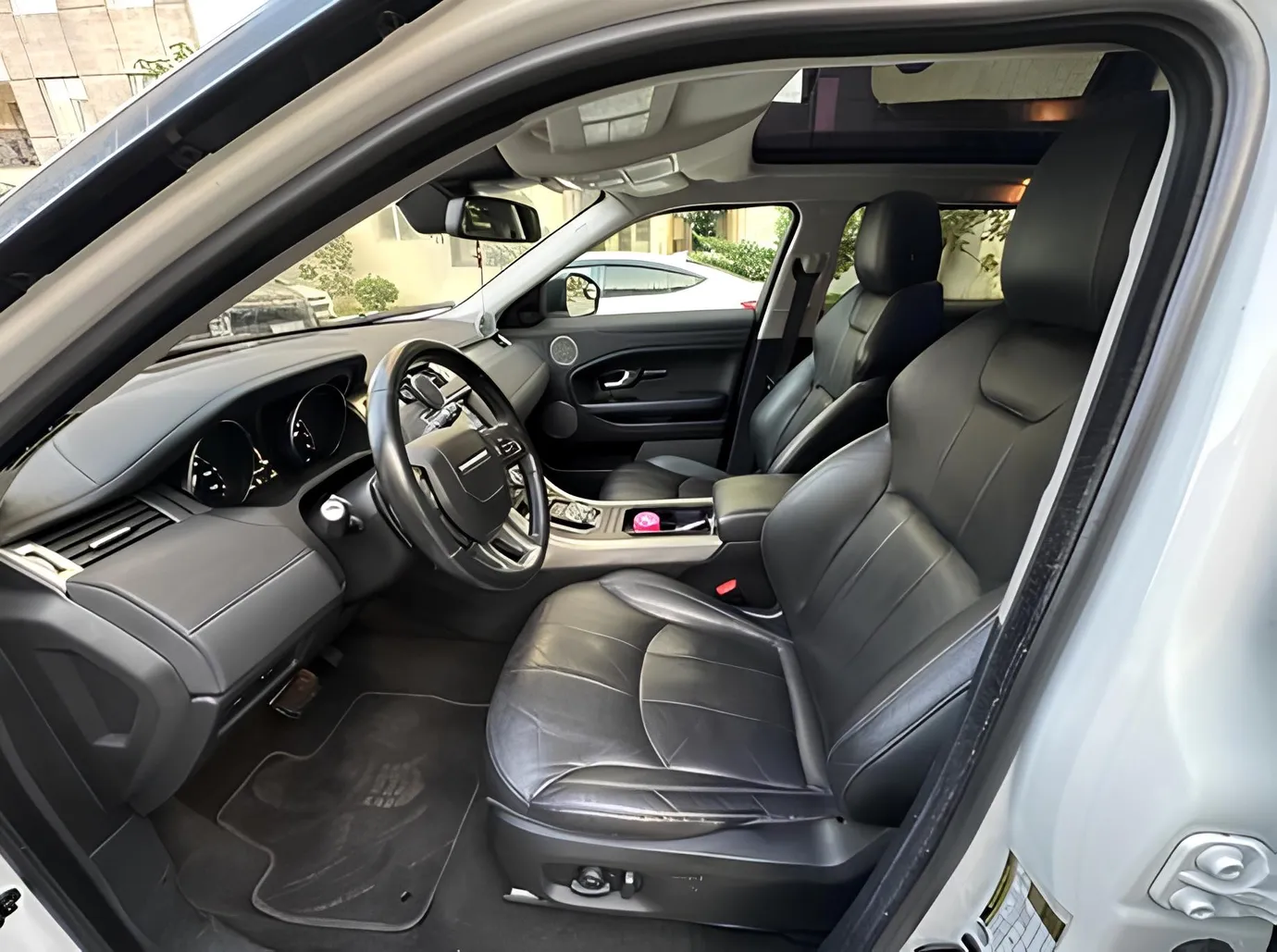 Land Rover RR Evoque, 2.0 L, 2016 ano, 117 600 km, Baku - Preço: 28 000 ₼ - Tunel.az