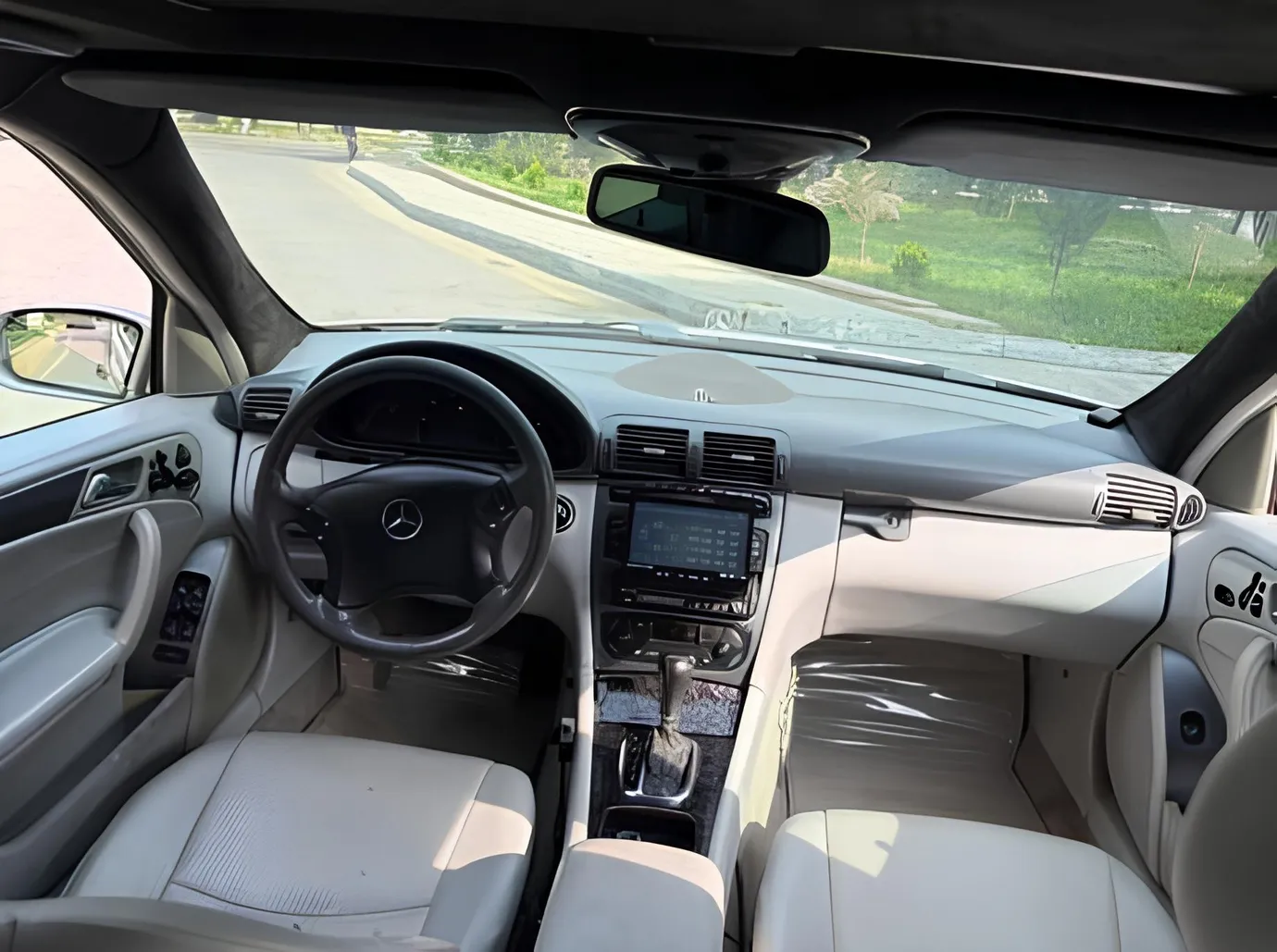 Mercedes C 320, 3.2 L, 2002 ano, 283 032 km, Baku - Preço: 8 300 ₼ - Tunel.az