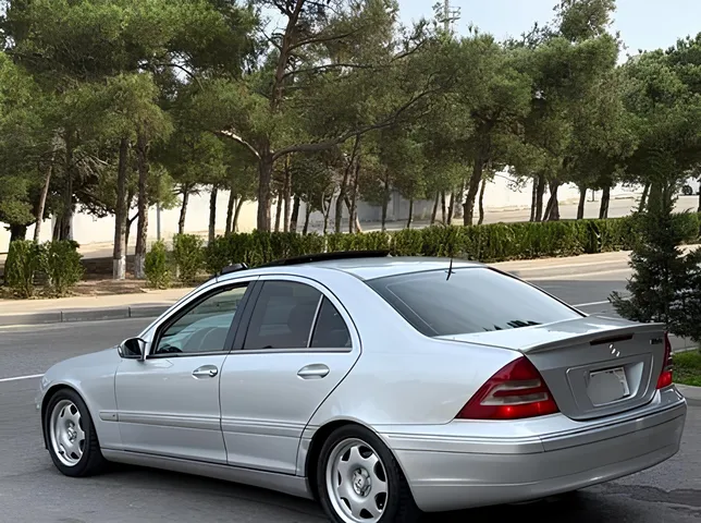 Mercedes C 320, 3.2 L, 2002 ano, 283 032 km, Baku - Preço: 8 300 ₼ - Tunel.az