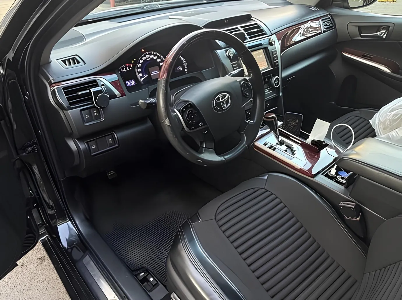 Toyota Camry, 2.5 L, 2013 i̇l, 243 000 km, Bakı - Qiymət: 23 500 ₼ - Tunel.az