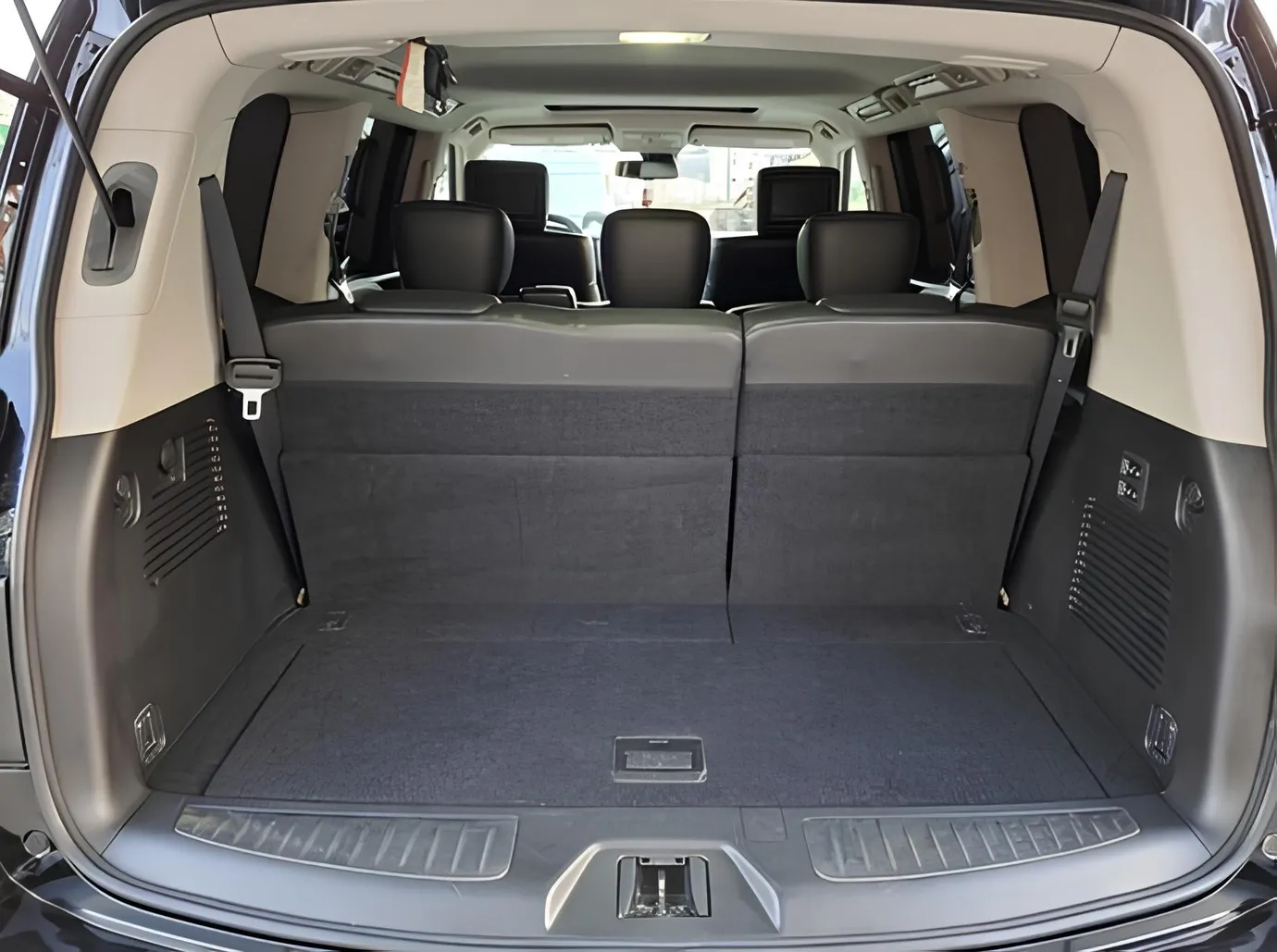 Infiniti QX56, 5.6 L, 2011 yıl, 250 000 km, Baku - Fiyat: 28 000 ₼ - Tunel.az