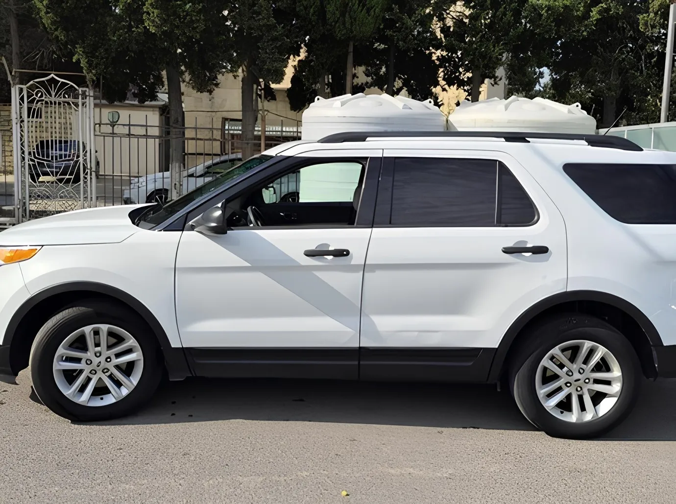 Ford Explorer, 2.0 L, 2014 year, 290 000 km, Baku - Price: 27 000 ₼ - Tunel.az