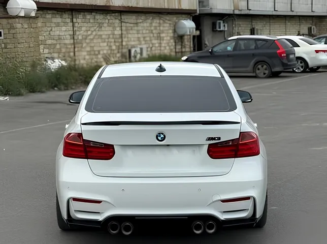 BMW 328d, 2.0 L, 2014 ano, 200 500 km, Baku - Preço: 25 800 ₼ - Tunel.az