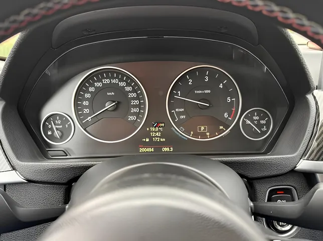 BMW 328d, 2.0 L, 2014 ano, 200 500 km, Baku - Preço: 25 800 ₼ - Tunel.az