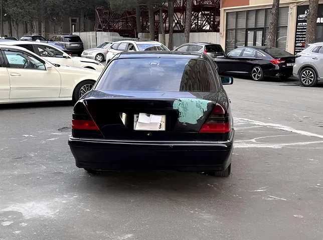 Mercedes C 230, 2.3 L, 1999 year, 300 000 km, Baku - Price: 8 300 ₼ - Tunel.az