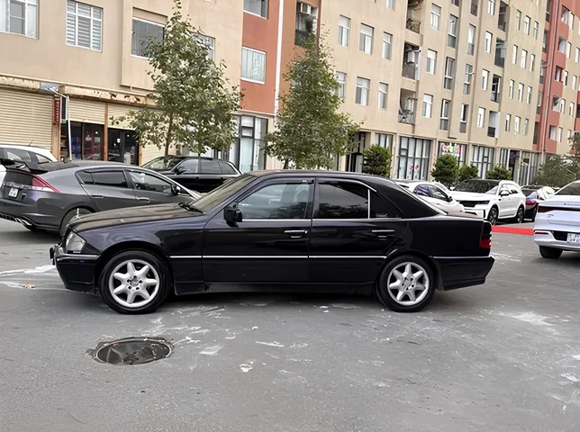 Mercedes C 230, 2.3 L, 1999 year, 300 000 km, Baku - Price: 8 300 ₼ - Tunel.az