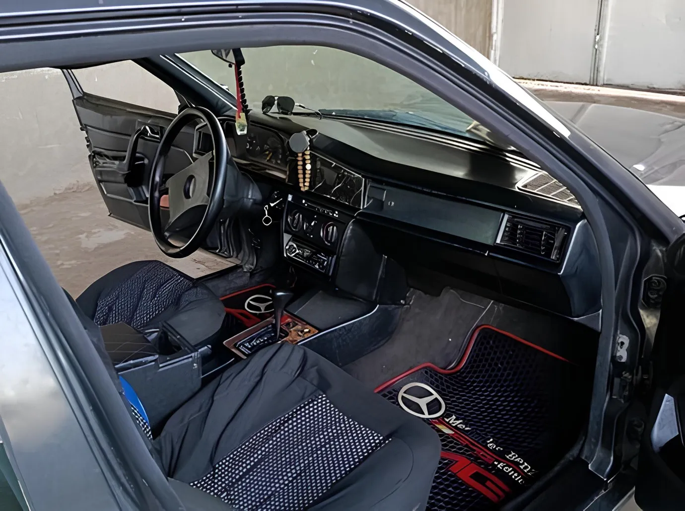 Mercedes 190, 1.8 L, 1992 i̇l, 484 000 km, Hacıqabul - Qiymət: 2 700 ₼ - Tunel.az